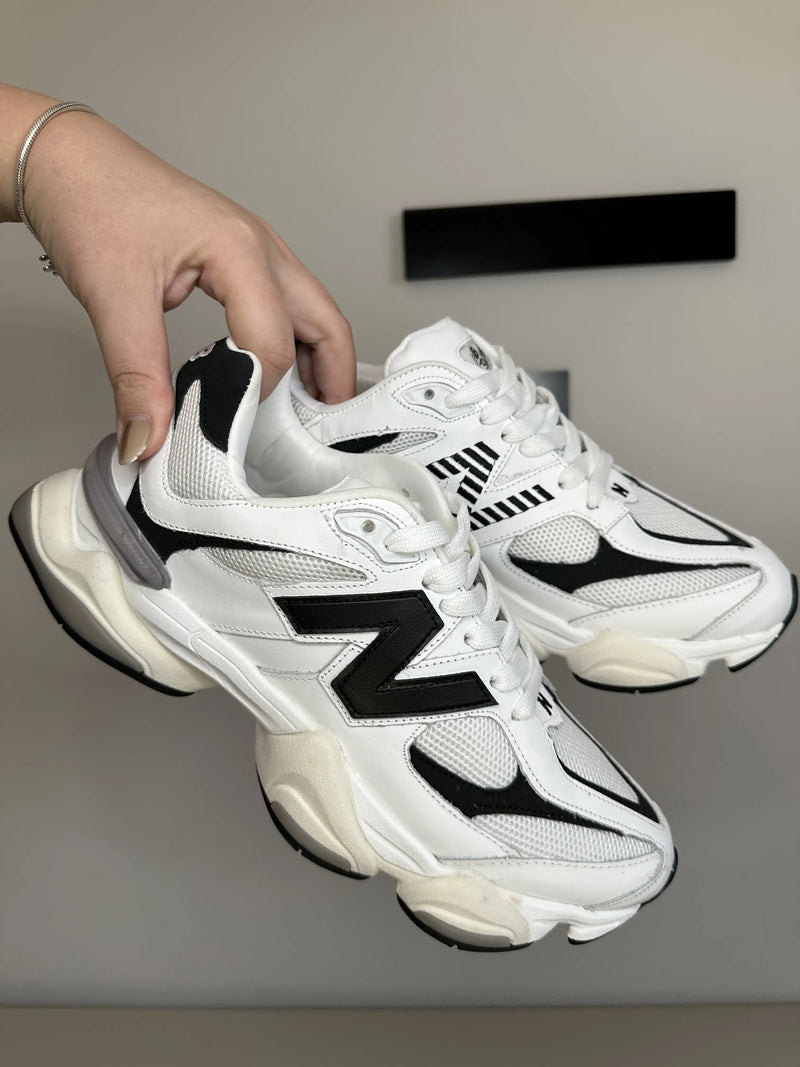 Tênis New Balance 9060 Unissex Branco com Preto