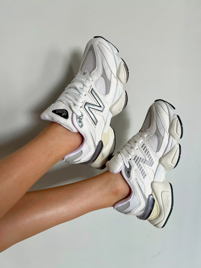 Tênis New Balance 9060 Unissex Branco com Cinza